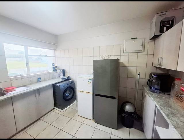 2 BEDROOM APARTMENT RENTED IN HUMEWOOD